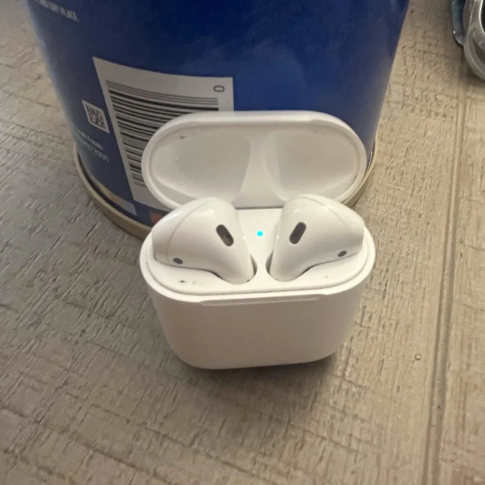Apple AirPods 1st Gen